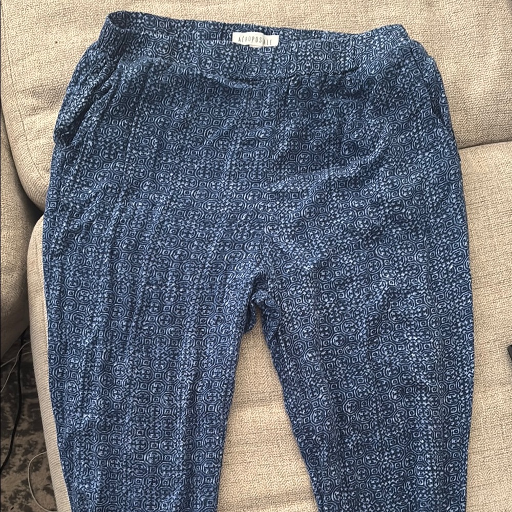 Aeropostale Geometric Skinny Soft Pants